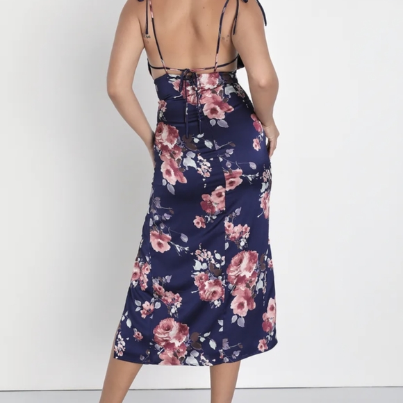 Lulu's midi slip dress in Floral navy, size S. Fleur-ty behavior - Picture 3 of 6